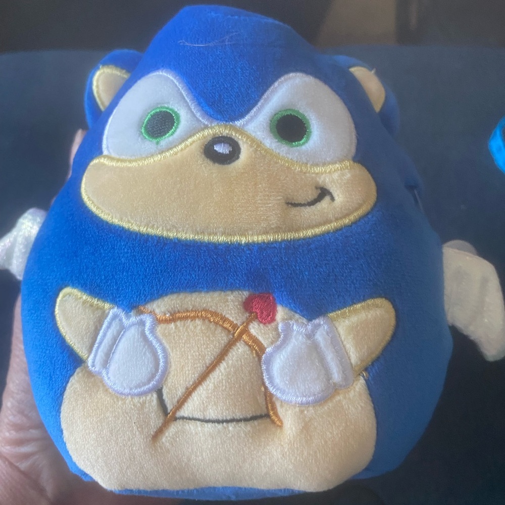 Squishmallows Blue and Cream Sonic Plush